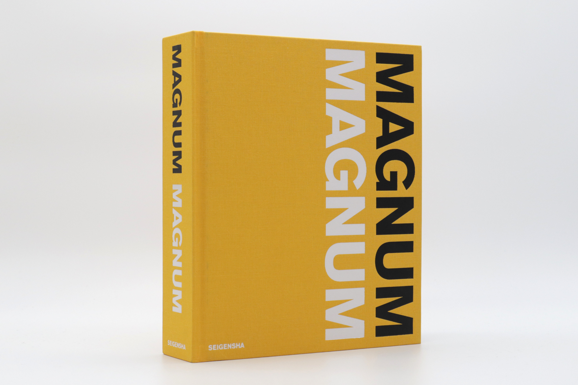 MAGNUM MAGNUM 増補改訂版｜青幻舎 SEIGENSHA Art Publishing, Inc.